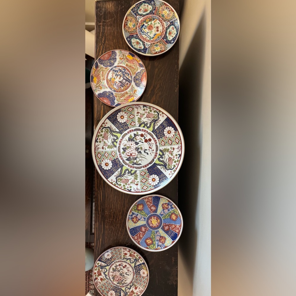 Imari Ware Japan plate set